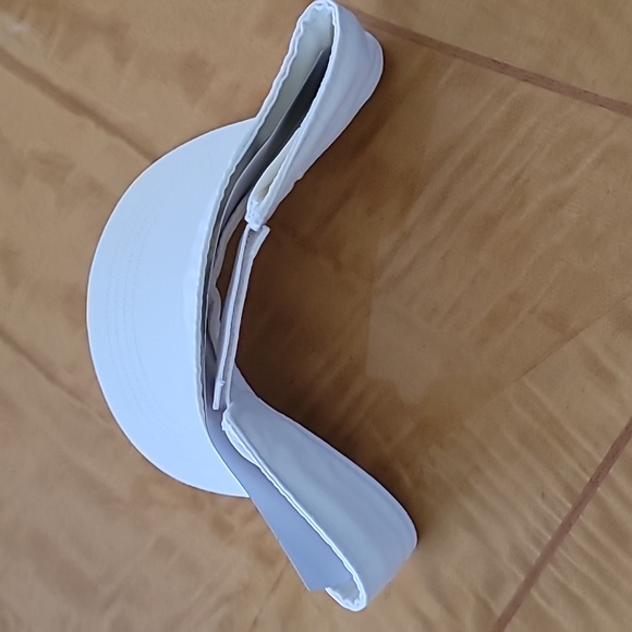 WHITE SUNVISOR HAT BRAND NEW | UNISEX CAP / HAT - Picture 2 of 2